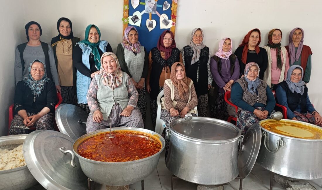 Manisa’nın Gördes İlçesi Fundacık Mahallesi Geleneksel Köy Hayrı yoğun katılımla