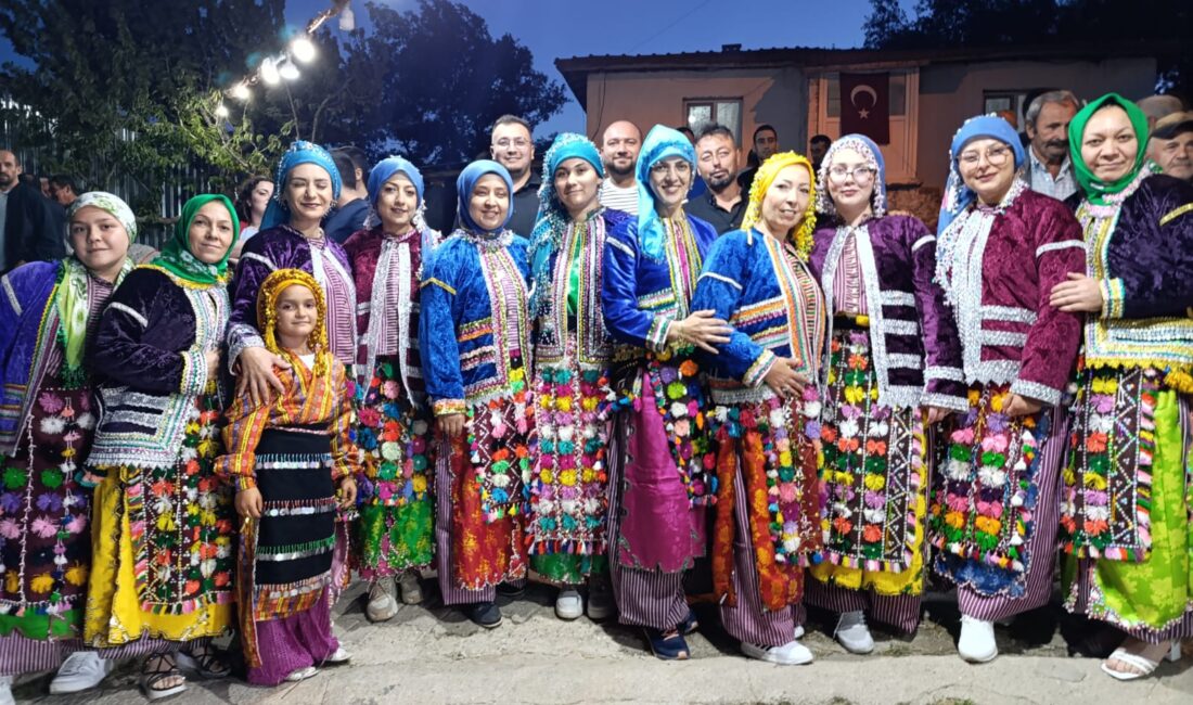 Fundacık mahallesi  Dağyaka mevkinde yörük kültürünün yaşatıldığı düğüne davetliler özenle