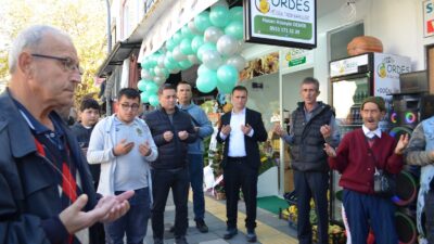 İlçemizde  Ulu Camii karşısı Ziraat Bankası yanı saat kulesinin çaprazında