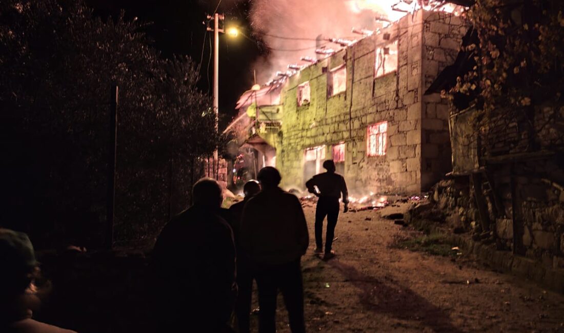 Evciler Mahallemizde gece yarısı henüz belirlenemeyen bir nedenle çıkan yangın