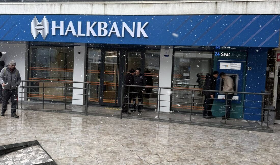 ugün itibarıyla Halkbank’ın Gördes şubesi vatandaşların ve işletmelerin hizmetine resmen