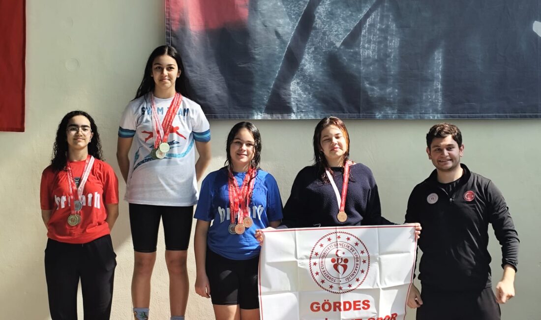 3-4 Mart tarihlerinde gerçekleştirilen Manisa Okul Sporları Paletli Yüzme İl