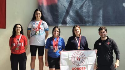 3-4 Mart tarihlerinde gerçekleştirilen Manisa Okul Sporları Paletli Yüzme İl