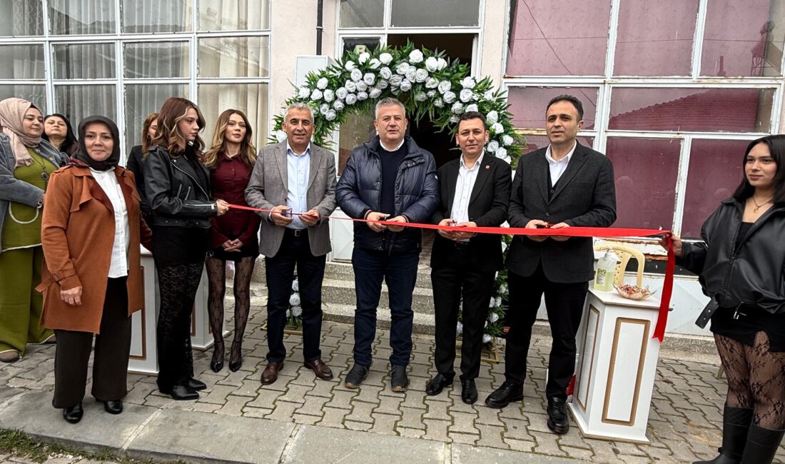 Gördes’te hizmet sektörüne yeni bir soluk kazandıracak olan İrem Çakal